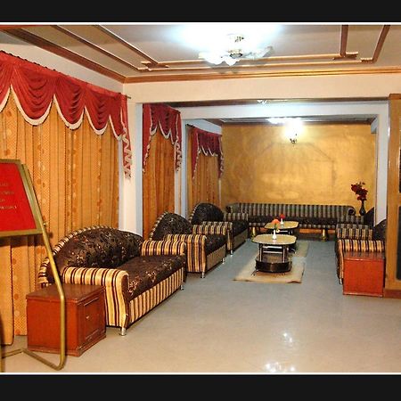 Ankit Palace Manāli Exterior foto